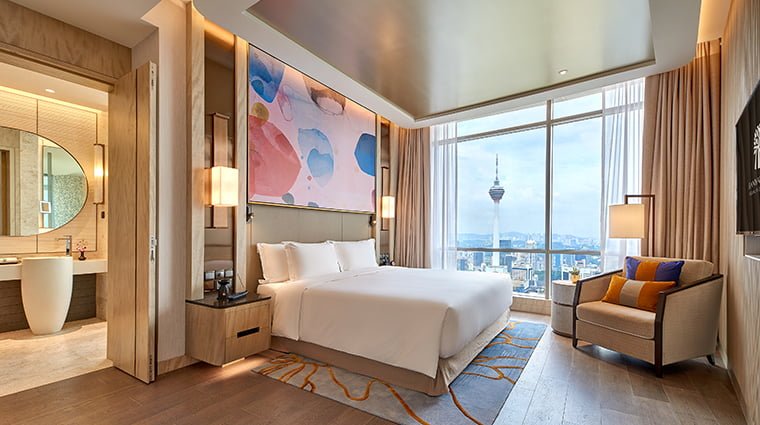 banyan-tree-kuala-lumpur-sky-sanctuary-suite-bedroom